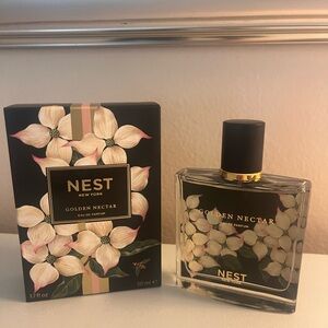 NEST Fragrances Golden Nectar Perfume with Floral Design
